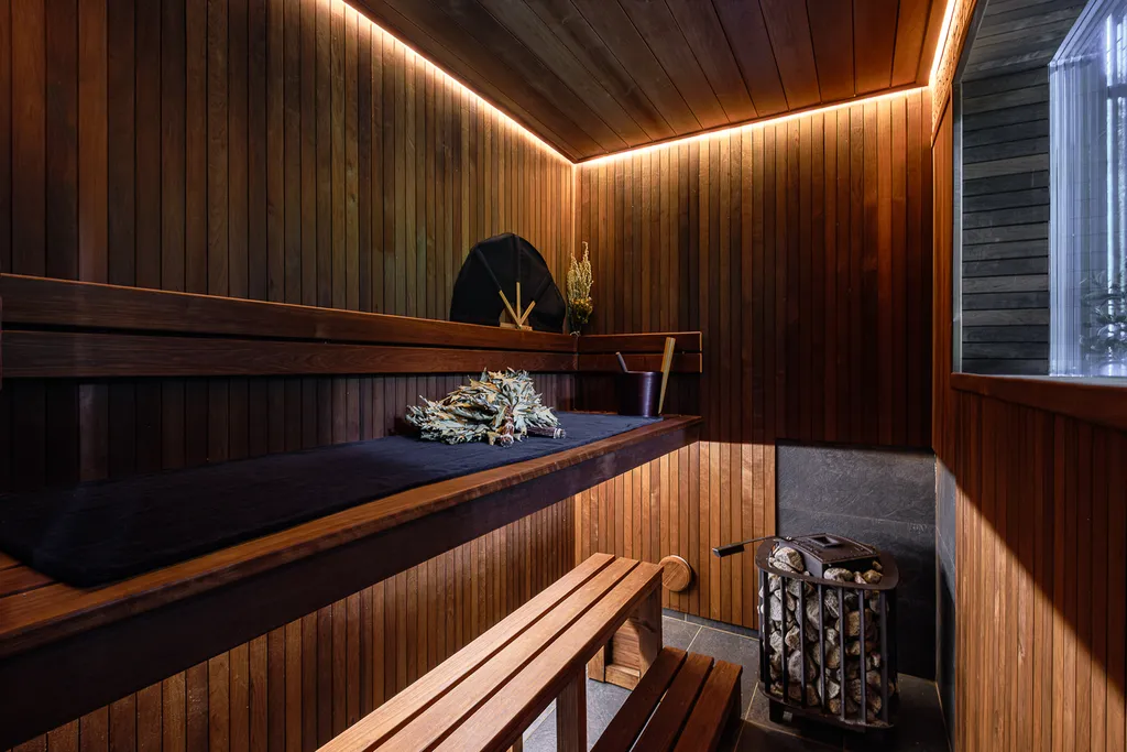 Премиальное шале с сауной и купелью в лесу.