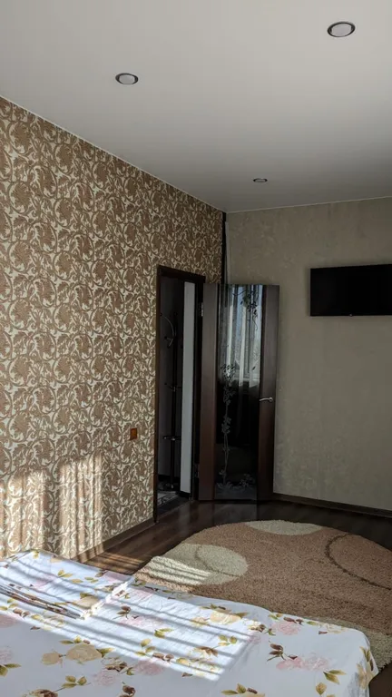 Уютная евродвушка с видом на горы у центра города