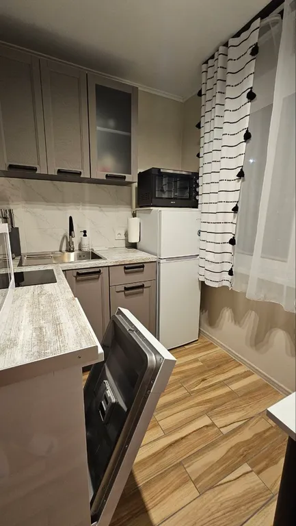 2-комнатная квартира с посудомойкой и бойлером