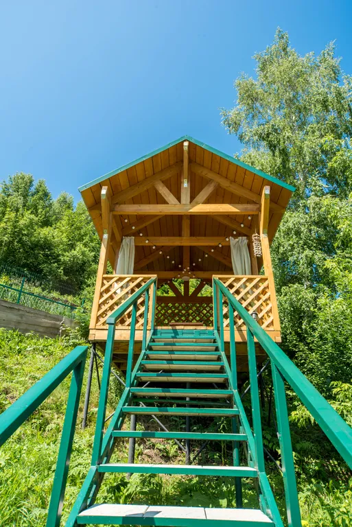 Дом в чистом дереве