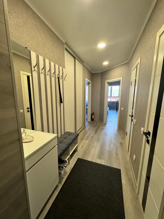 Совершенно новая чистая квартира в тихом районе города