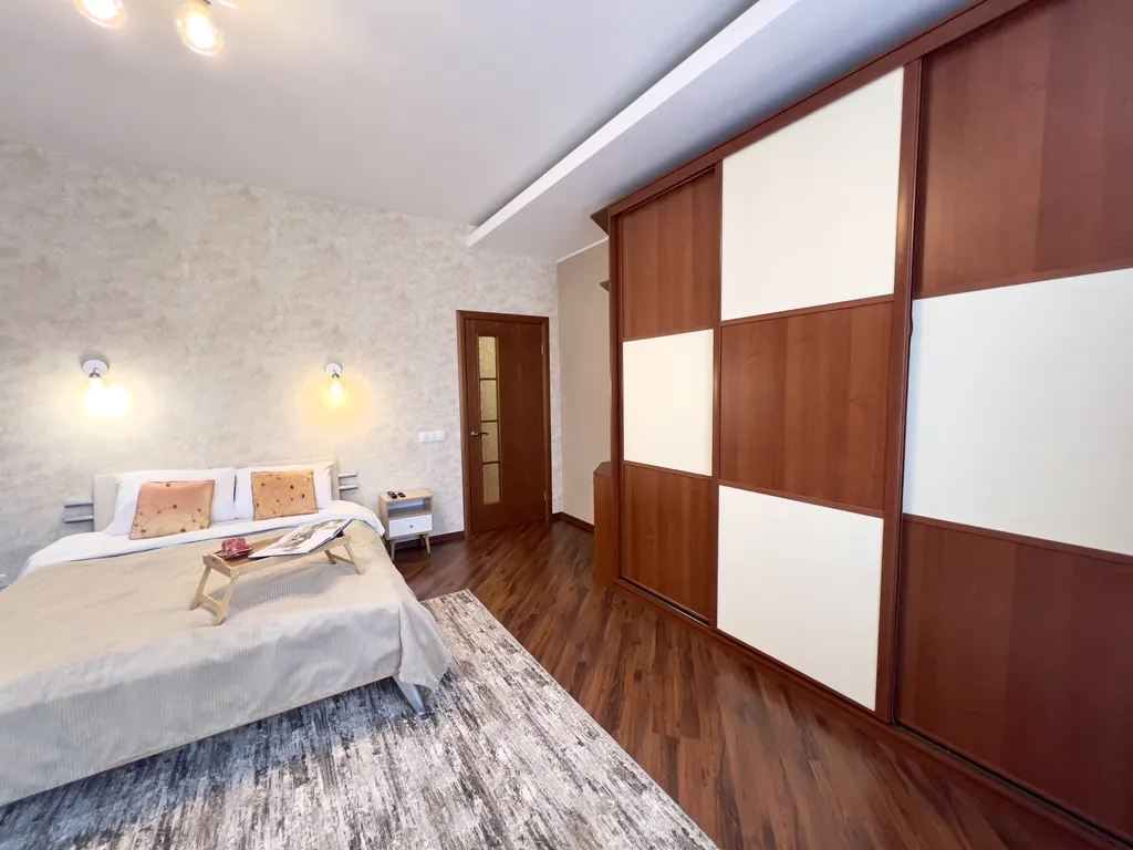 Апартаменты рядом с набережной с видом на бульвар дзержинского