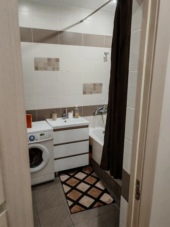 2-комнатная квартира, 3 кровати с видом на Китай, Серебряная миля