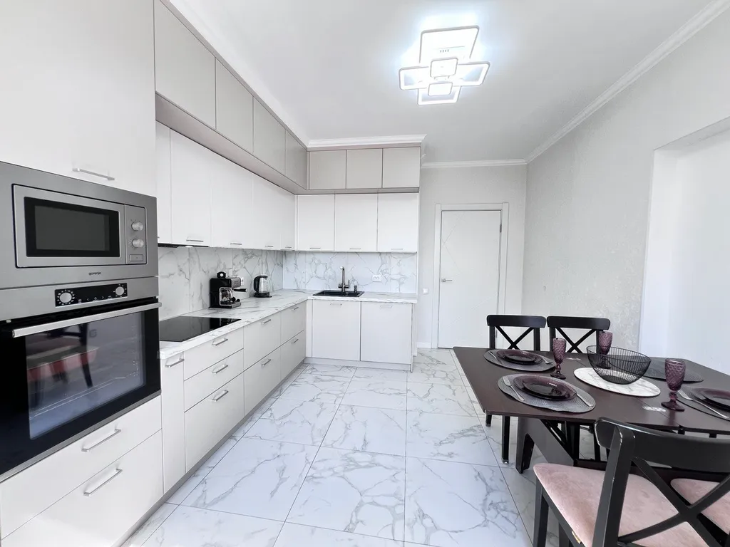 Стильная современная двушка центр