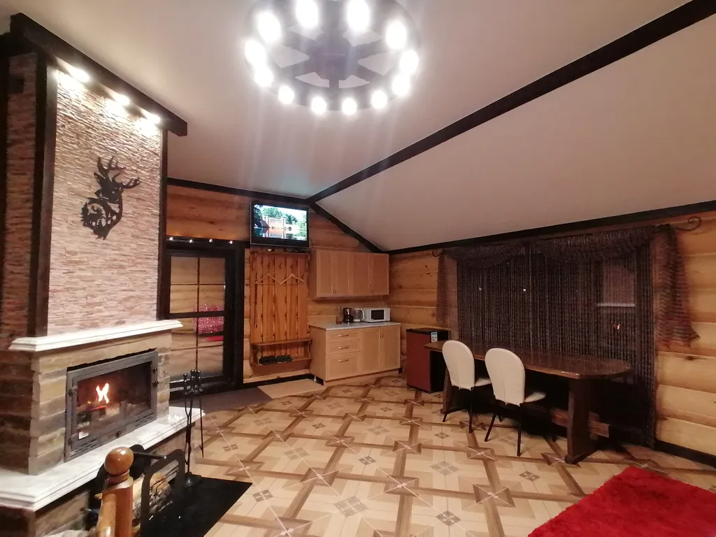 Уютный дом с гаражом у горной речки с видом на горы