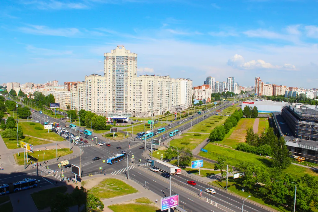 Атмосферная питерская студия с лоджией