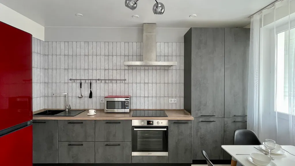 Квартира с дизайнерским ремонтом и кондиционером в центре города — аренда посуточно в Чебоксары