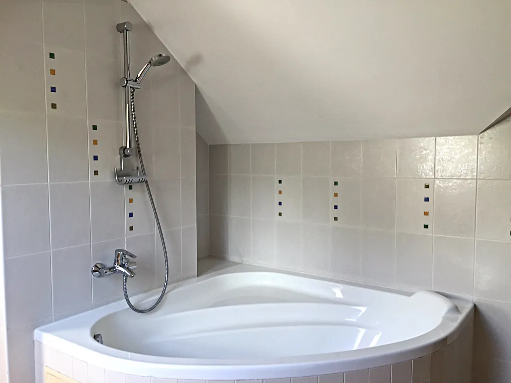 Бассейн. Восхитительный вид на море