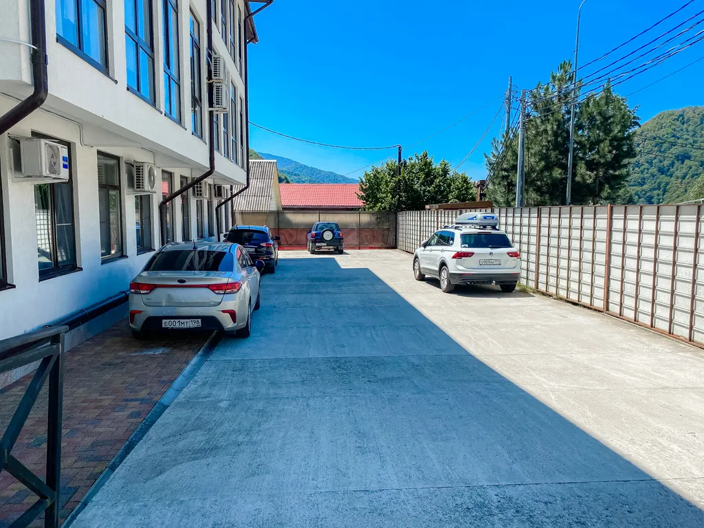 Студия с панорамным видом на центральной улице