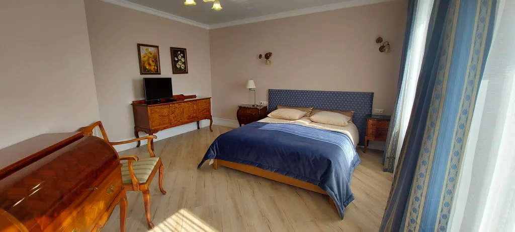 Лес и море рядом