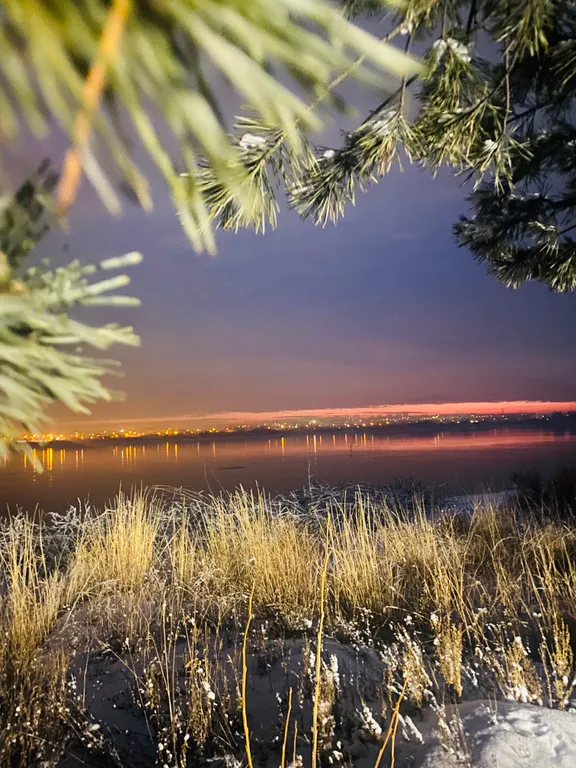 Загородный дом Loft lodge на берегу реки Ангара