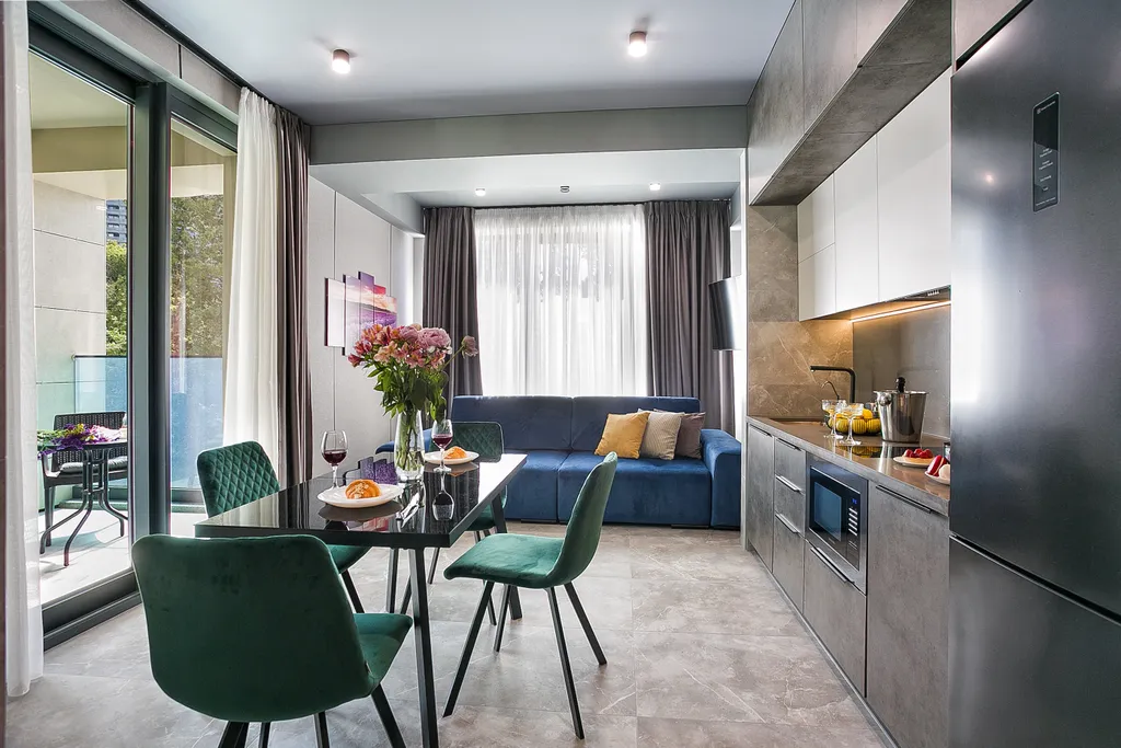 Лимонный апартамент с видом на лес