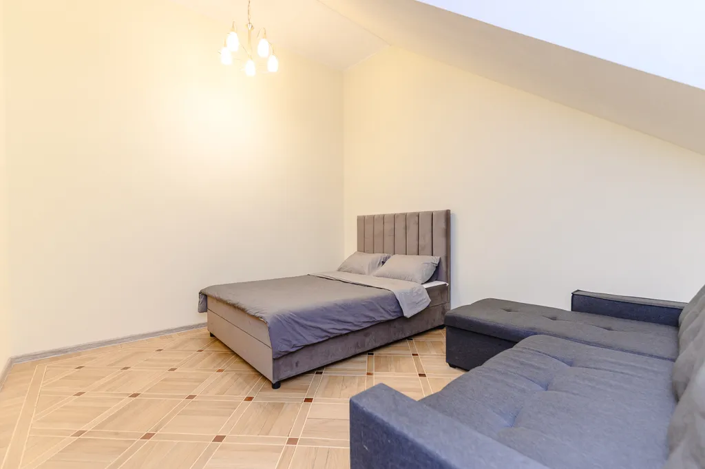 Коттедж Дом в элитном поселке с бассейном и сауной! — Вешки