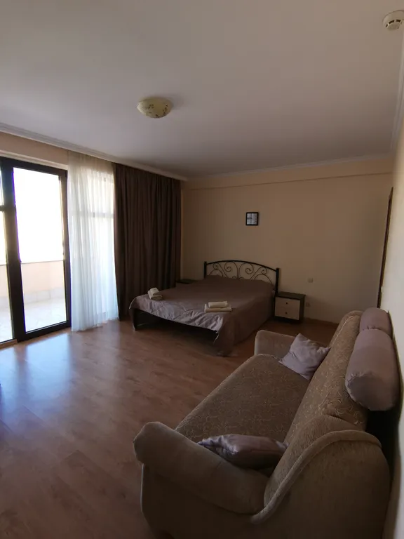 Квартира Не видовой апартамент — аренда посуточно в Ливадия