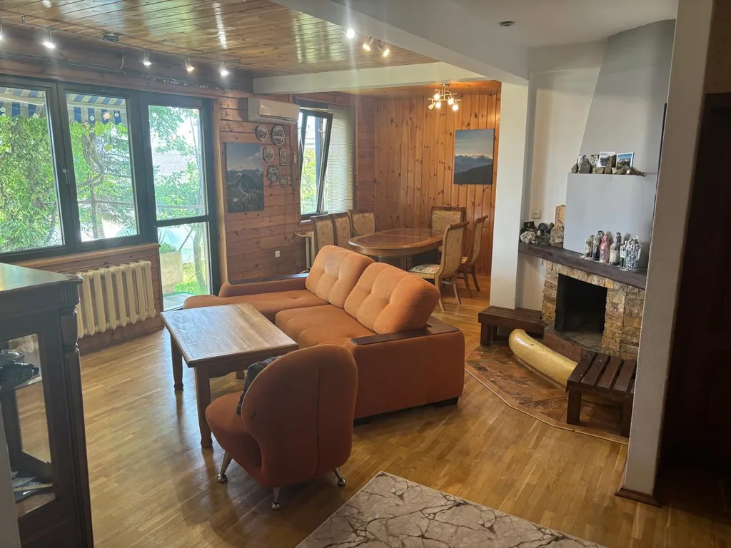 Хороший уютный дом с видом на море