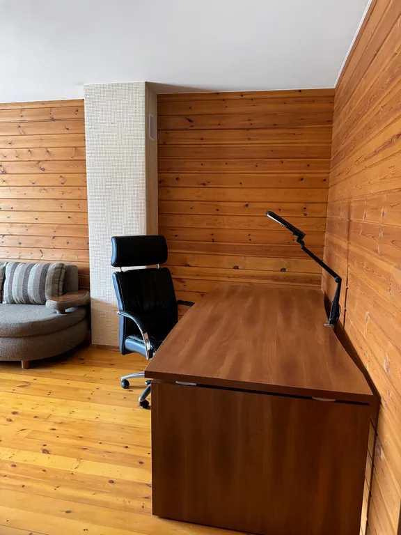 Уютный коттедж с садом