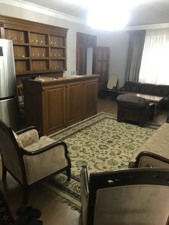 Уютный просторный дом в центре города