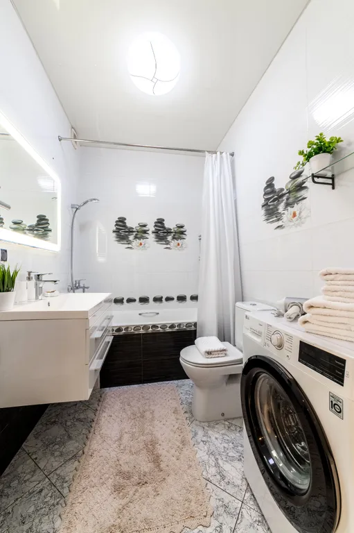 Евротрёшка с видом на море и город