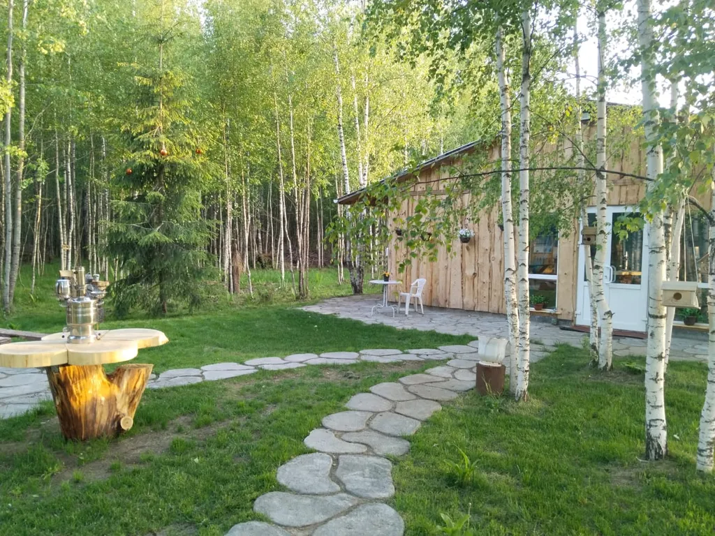 Домик в лесу с баней