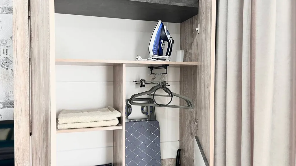 Новый апартамент с зоной отдыха на балконе