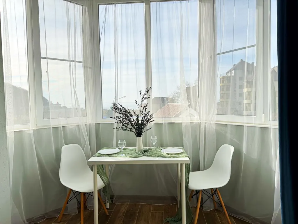 Студия с видом на море