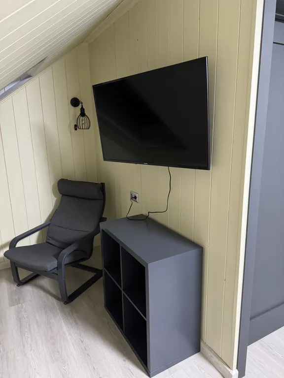 Двухуровневая квартира-студия с отдельной спальней