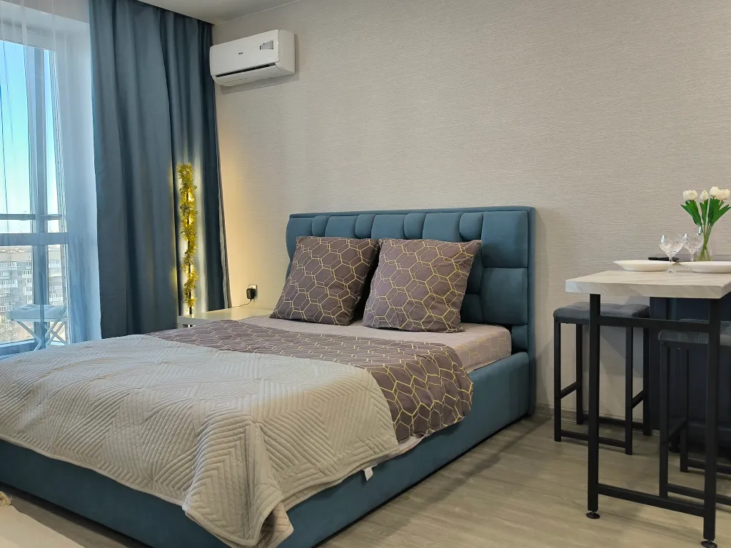 Студия с видом на реку