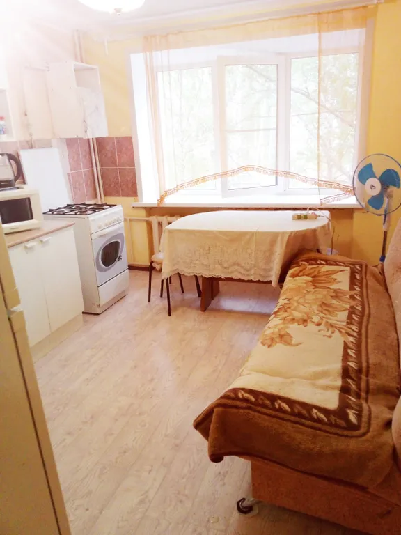 Уютная квартира с электроводонагревателемв в тихом районе — аренда посуточно в Казань