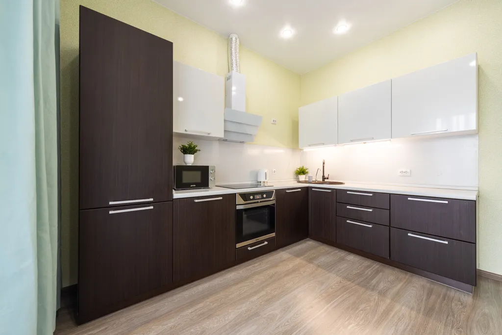 Просторная и люксовая квартира с новым ремонтом возле ТЦ Планета