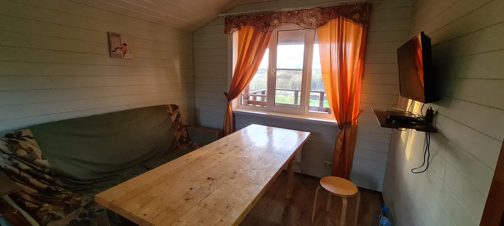 Дом на берегу озера Вселуг