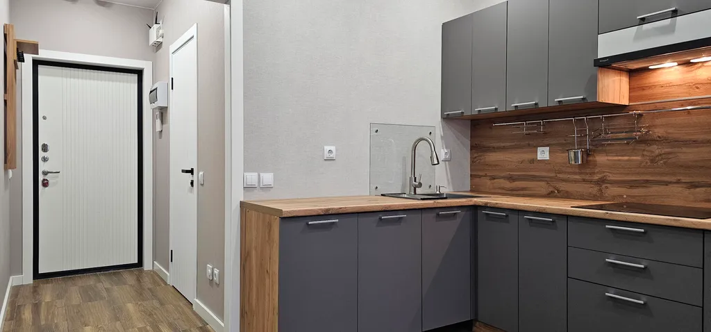 Видовая студия в городе у воды