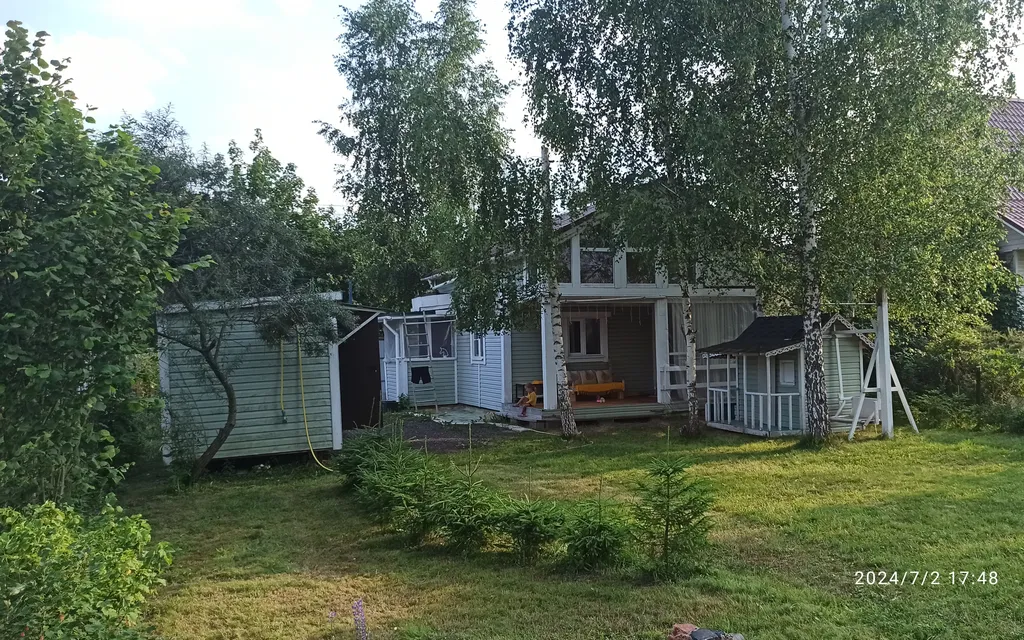 Коттедж Дом с батутом и видом на сад — Беседы