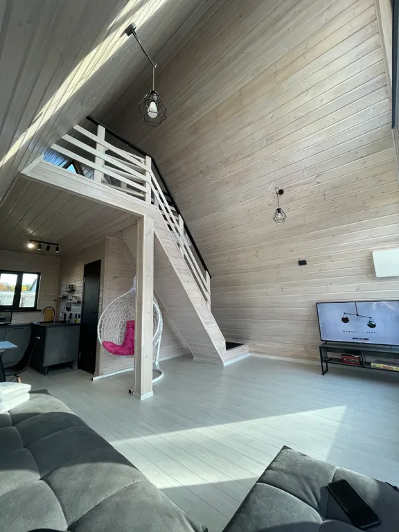 Треугольный дом Афрейм с видом на лес и подогреваемым бассейном