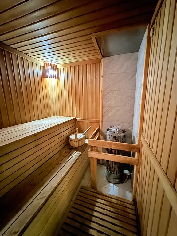 Уютный гостевой коттедж в курортной зоне города