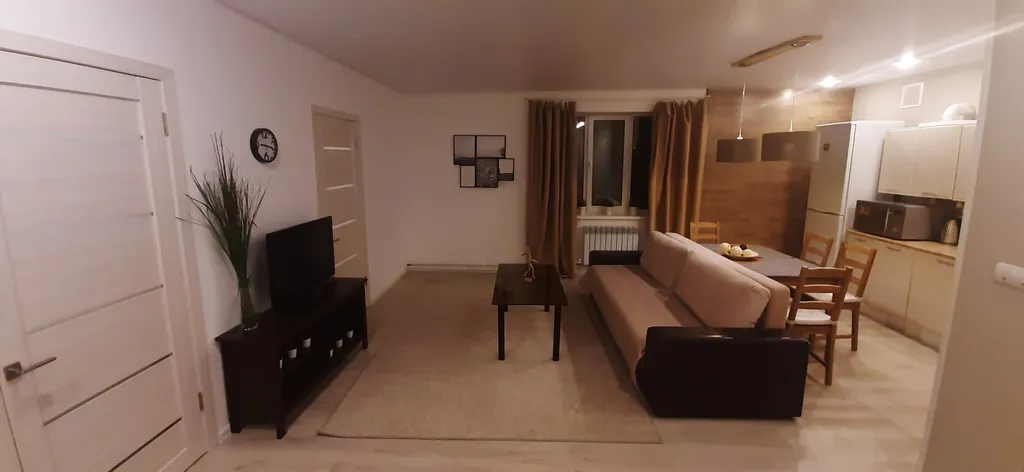 Дом в деревне с баней