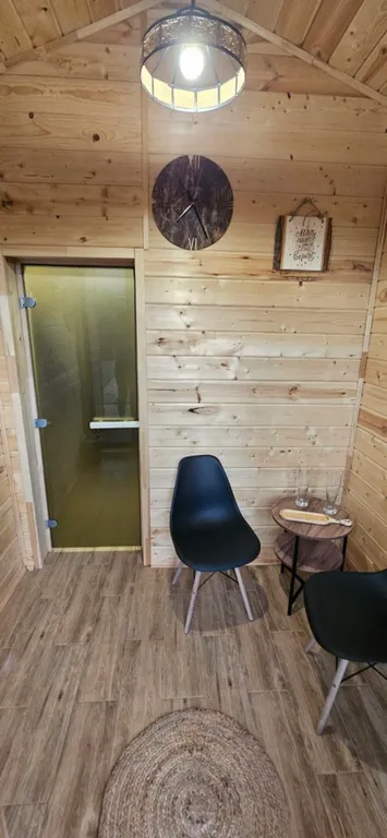 Уют6ый дом и баня, близи озера