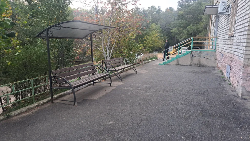 Светлая, уютная квартира на первом этаже в районе остановки 51 школа