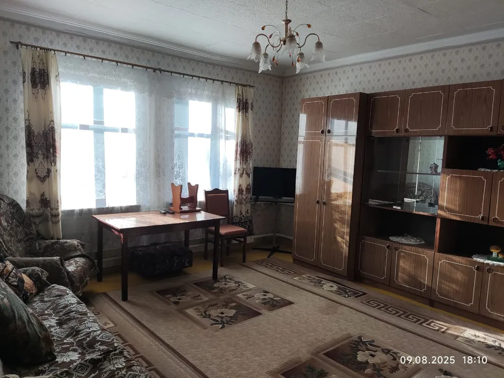 Большой дом у моря