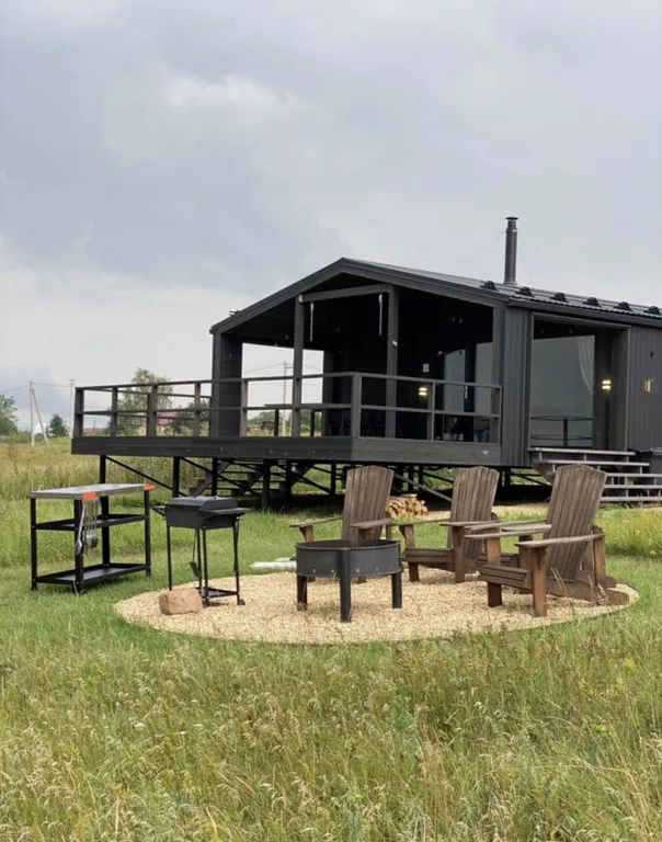 Дом в деревне с городским комфортом и русской баней