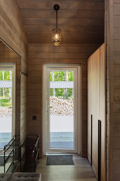 Дом с парилкой на озере