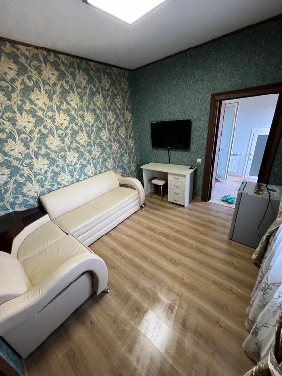 Коттедж Уютный коттедж с бассейном — Южная Озереевка