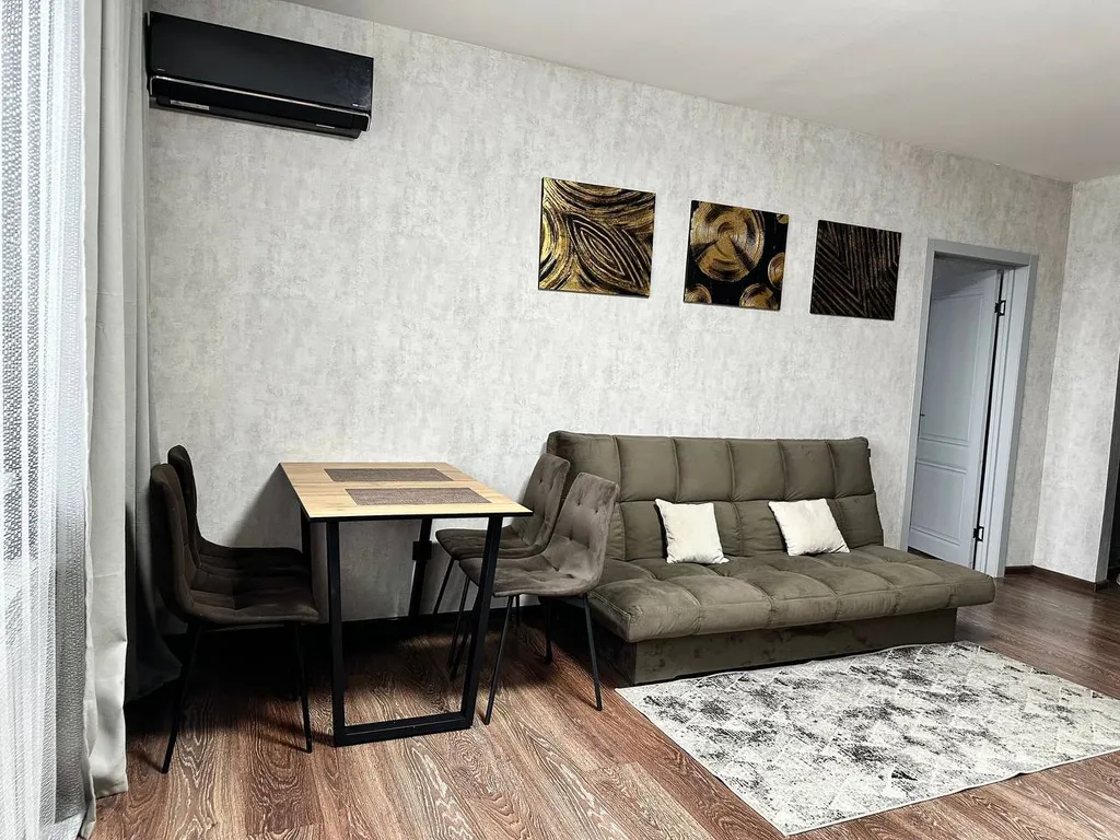 Отличная квартира в Академ Риверсайд