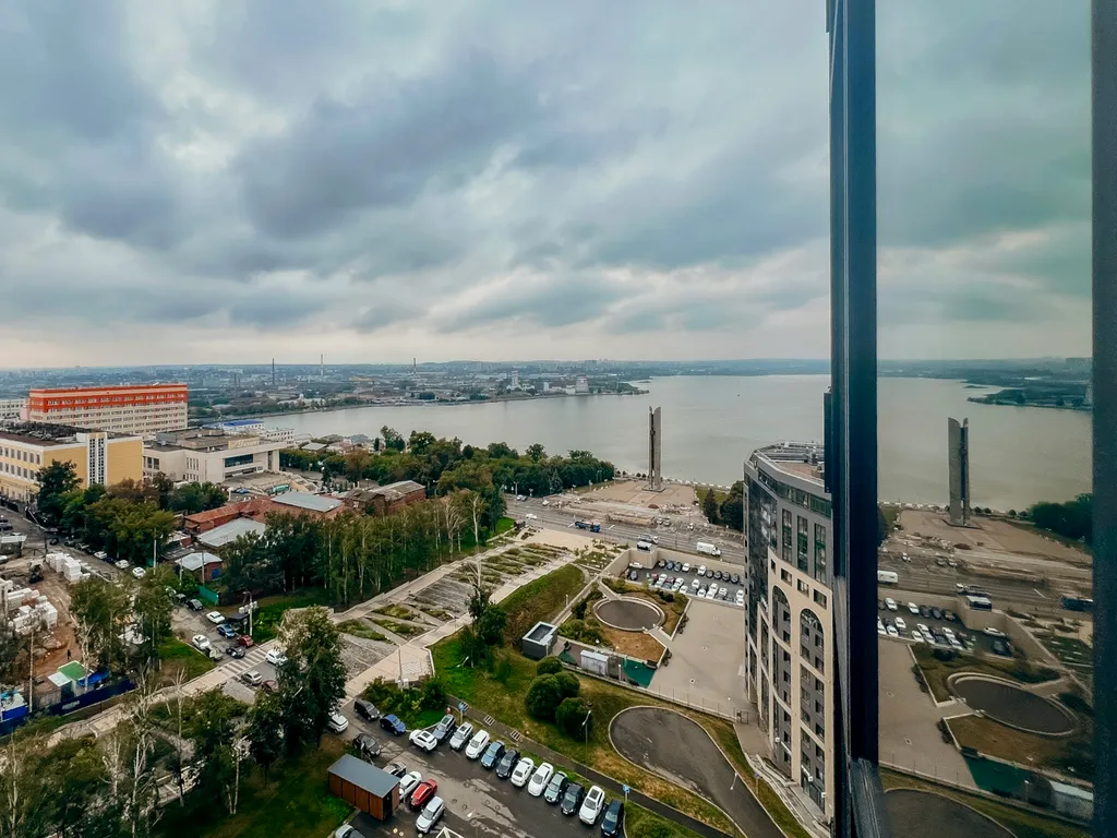 Студия-люкс с великолeпным видом нa гоpод и наберeжную