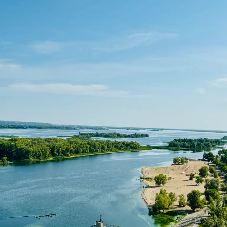 Апартаменты с видом на Волгу с 22 этажа