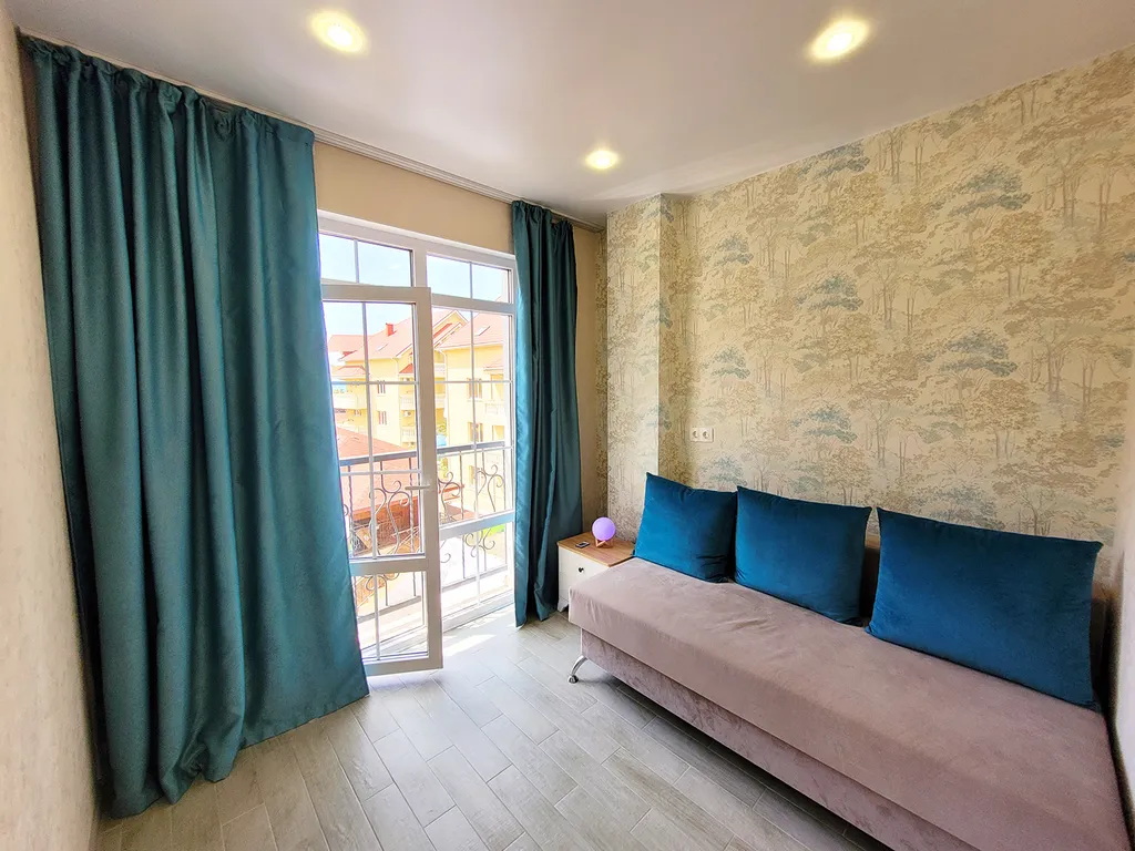 Квартира с видом и балконом