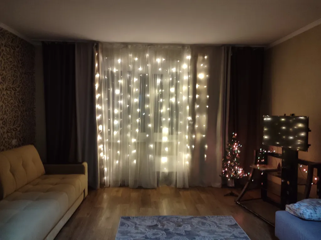 Уютная квартира в центральном микрорайоне города — аренда посуточно в Саяногорск