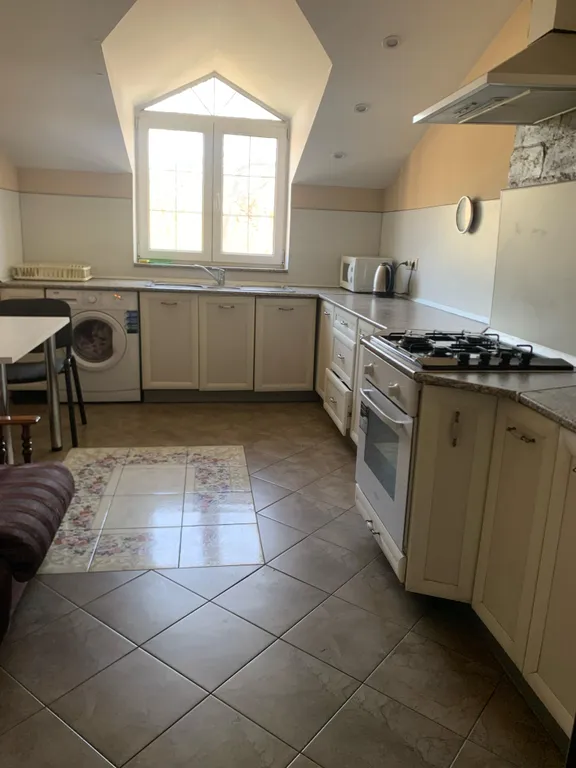 Двухкомнатная квартира с мансардой и парковкой