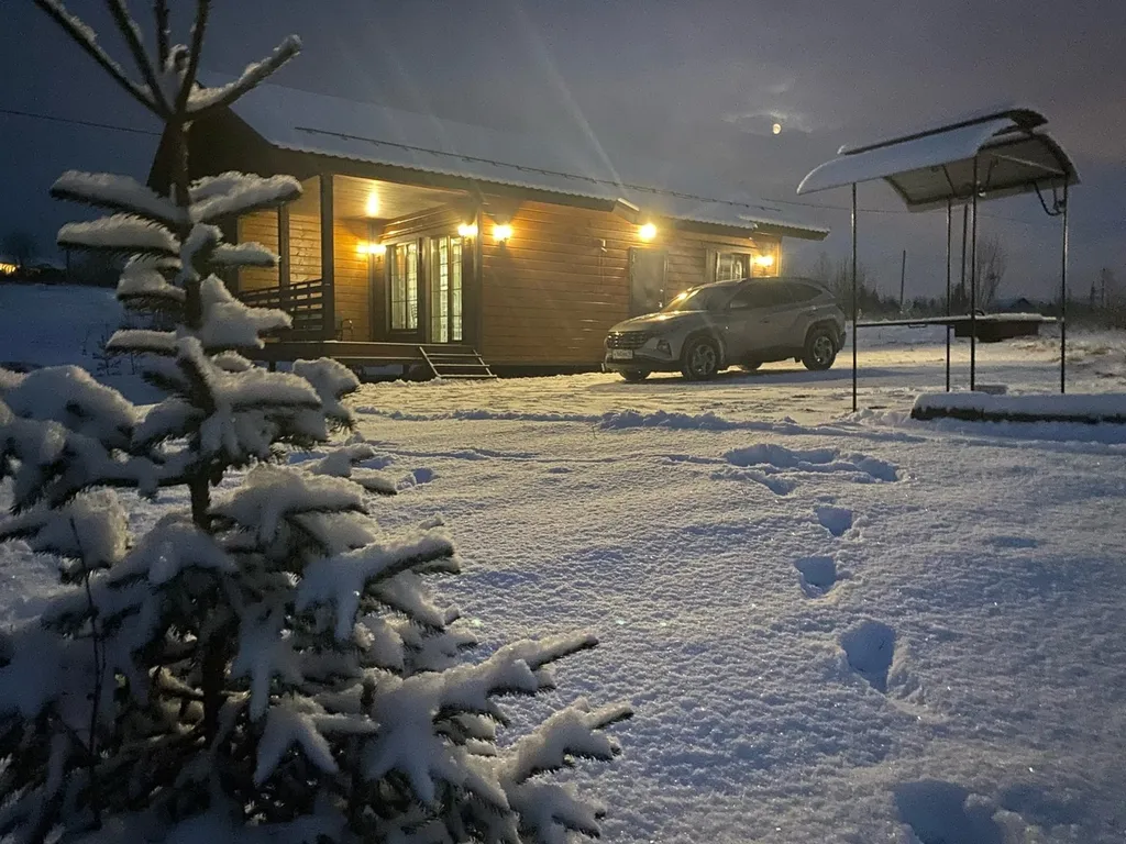 Новый современный коттедж рядом с озером