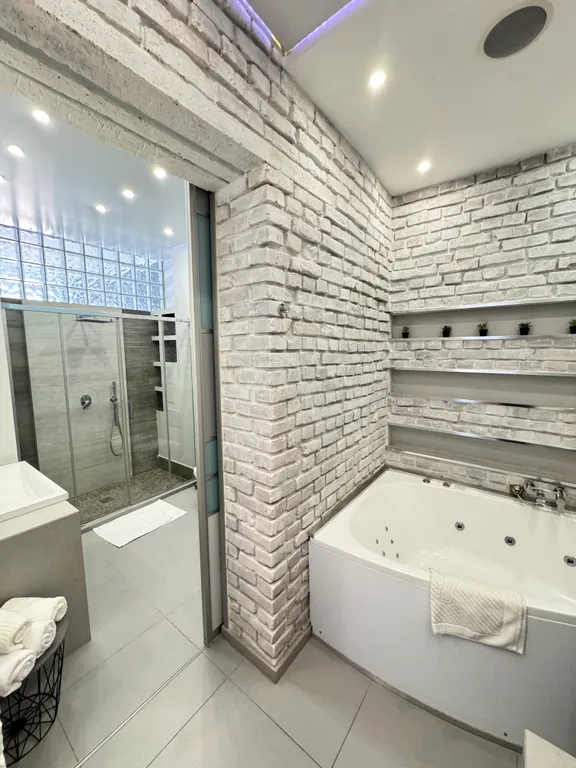 Квартира Квартира Exclusive apartment with jacuzzi in the center — Минск