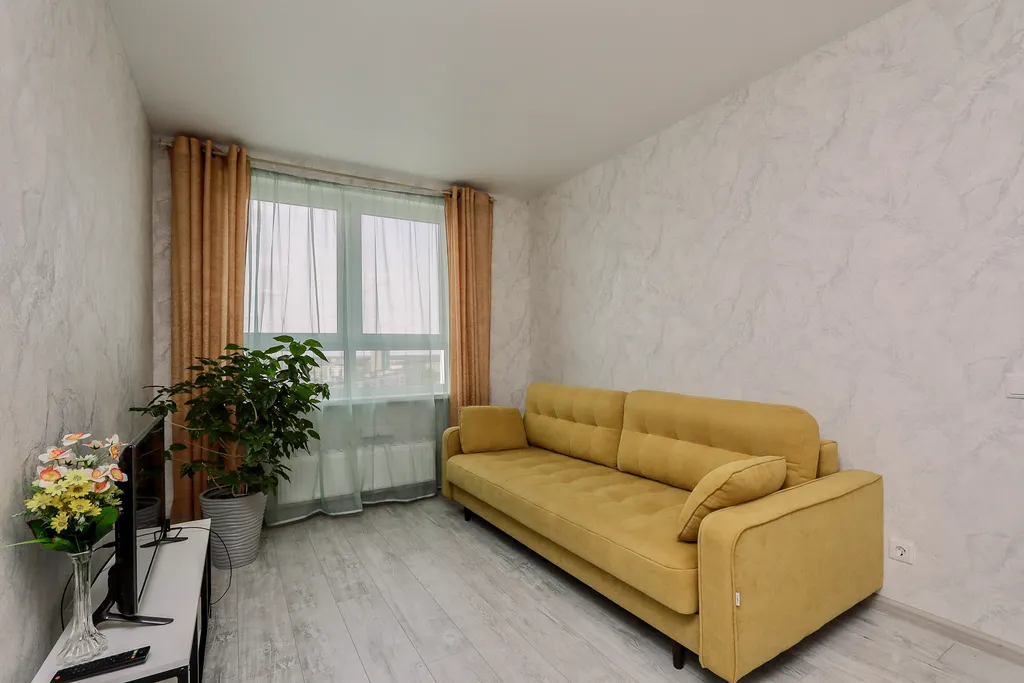 Светлая квартира — аренда посуточно в Ижевск